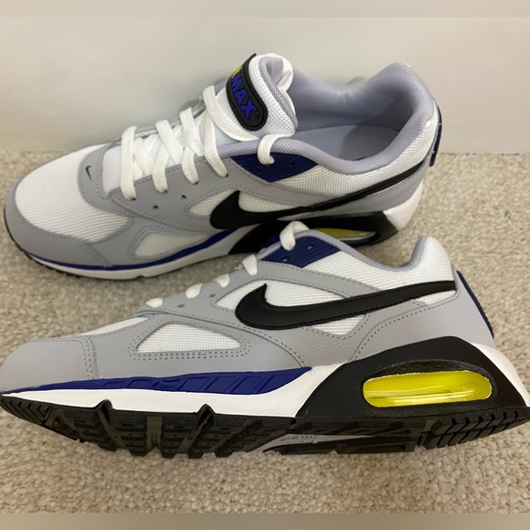 Nike Air Max IVO Shoes (White Black Grey Navy Trainer) Men’s 8/Women’s 8.5 NEW - Picture 13 of 16